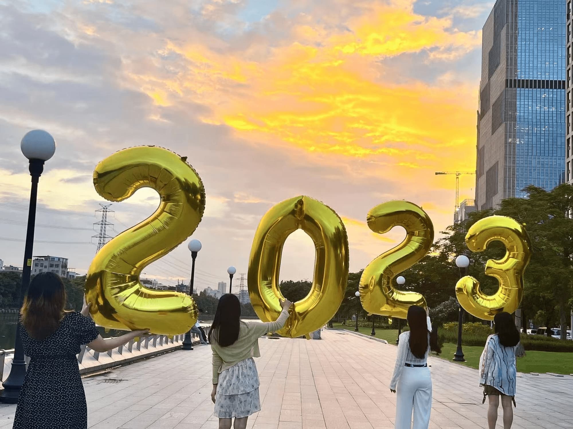سنة جديدة سعيدة 2023 70 بوصة عدد البالونات